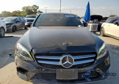 2019 Mercedes-Benz C 300 из США, поврежденный, VIN 55SWF8DB2KU311435